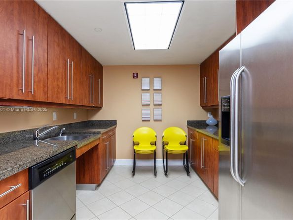 7350 SW 89th St 1103S, Miami FL 33156