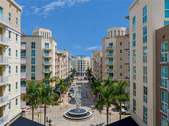 7350 SW 89th St 1103S, Miami FL 33156