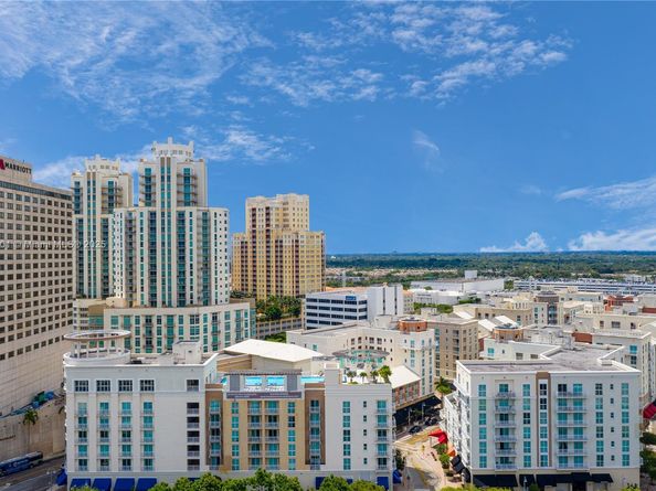 7350 SW 89th St 1103S, Miami FL 33156
