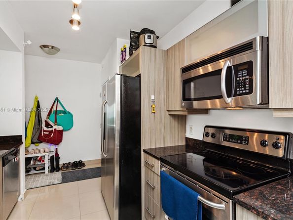 7350 SW 89th St 1103S, Miami FL 33156