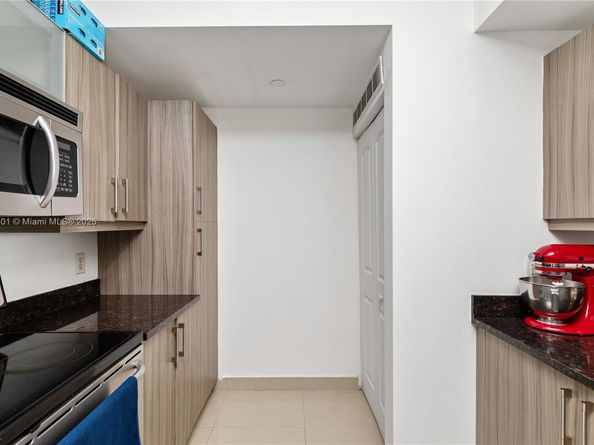 7350 SW 89th St 1103S, Miami FL 33156