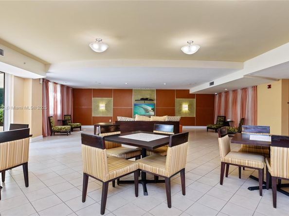 7350 SW 89th St 1103S, Miami FL 33156