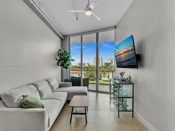 3029 NE 188th St 503, Aventura FL 33180