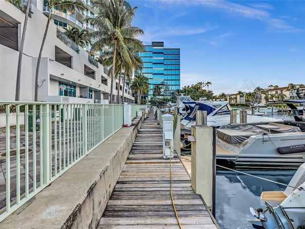 3029 NE 188th St 503, Aventura FL 33180