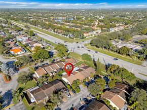 2340 Evergreen Ct, Pembroke Pines FL 33026