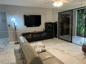 4073 NW 22nd St 226D, Coconut Creek FL 33066