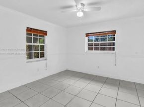 936 NE 132nd St, North Miami FL 33161