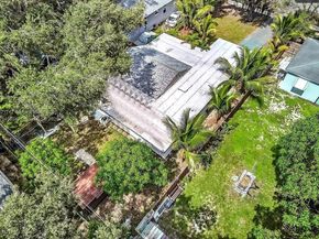 936 NE 132nd St, North Miami FL 33161