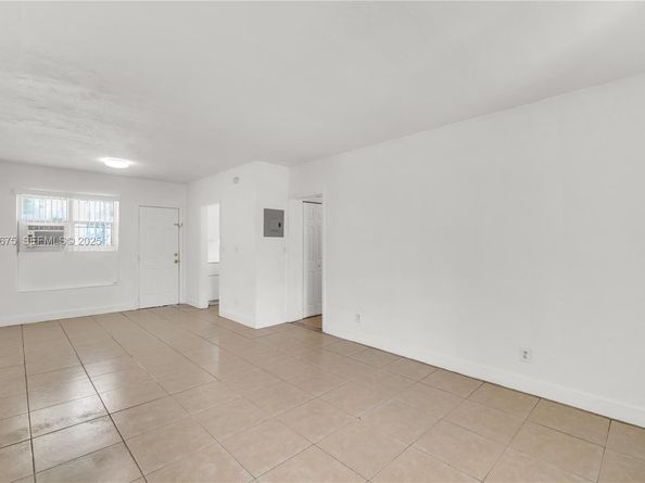 7525 NE Miami Ct, Miami FL 33138