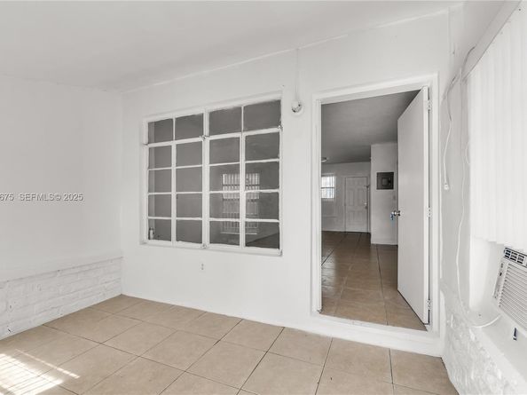 7525 NE Miami Ct, Miami FL 33138