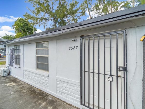7525 NE Miami Ct, Miami FL 33138