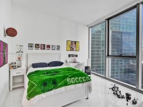 300 Biscayne Boulevard Way 3304C, Miami FL 33131