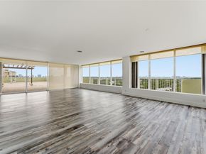 2000 NE 135th St PH, North Miami FL 33181