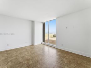 2000 NE 135th St PH, North Miami FL 33181