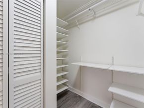 2000 NE 135th St PH, North Miami FL 33181