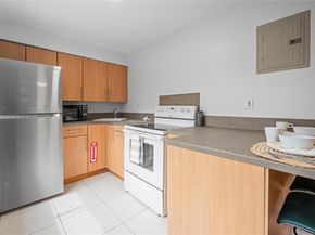 614 NE 10th Ave, Fort Lauderdale FL 33304