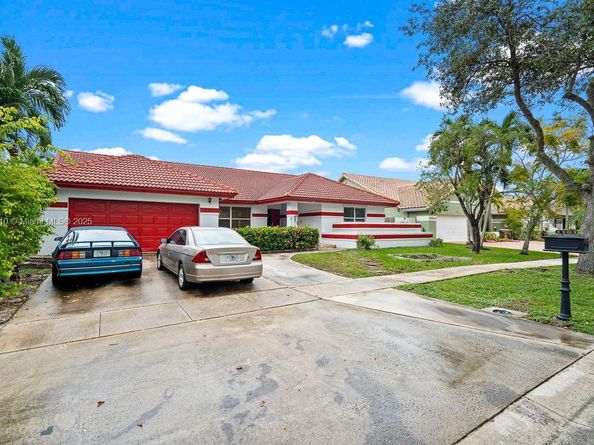 1101 NW 162nd Ave, Pembroke Pines FL 33028