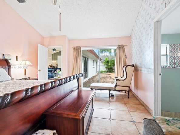 1101 NW 162nd Ave, Pembroke Pines FL 33028