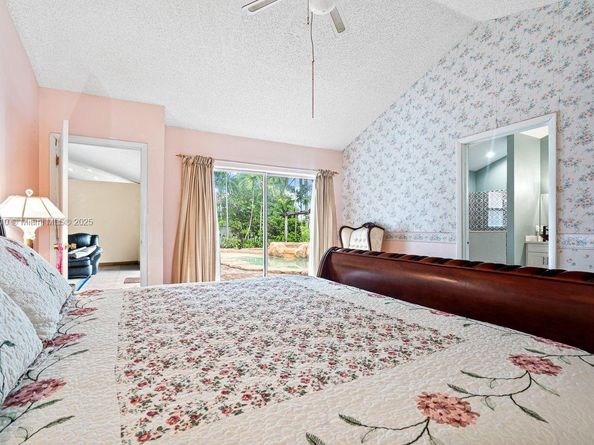 1101 NW 162nd Ave, Pembroke Pines FL 33028