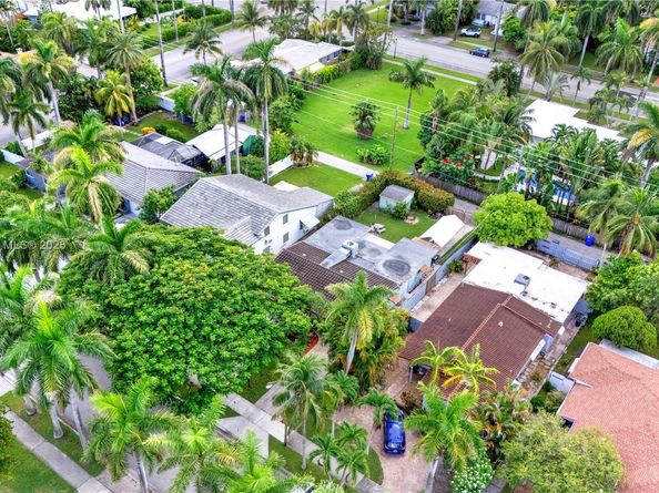 1214 Polk St, Hollywood FL 33019