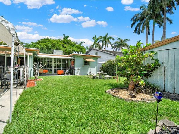 1214 Polk St, Hollywood FL 33019