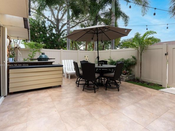 7124 71st Way, West Palm Beach FL 33407