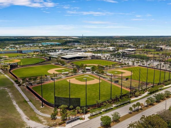 7124 71st Way, West Palm Beach FL 33407