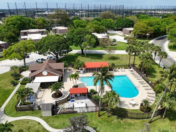 7124 71st Way, West Palm Beach FL 33407