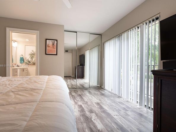 7124 71st Way, West Palm Beach FL 33407