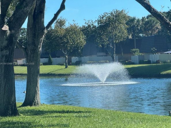 7124 71st Way, West Palm Beach FL 33407