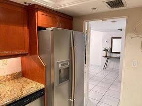 5401 Collins Ave 107, Miami Beach FL 33140