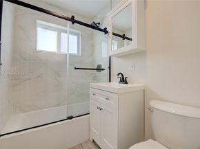 610 N 31st Ct, Hollywood FL 33021