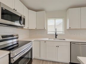 610 N 31st Ct, Hollywood FL 33021