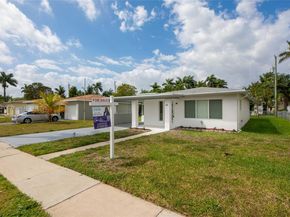 610 N 31st Ct, Hollywood FL 33021
