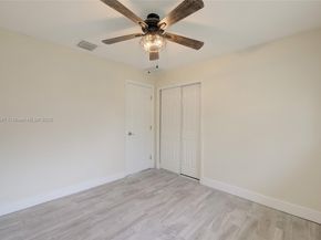 610 N 31st Ct, Hollywood FL 33021