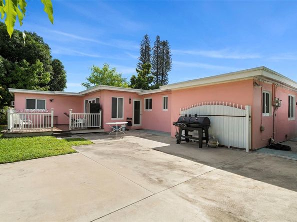 1271 NW 87th St, Miami FL 33147