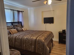 1271 NW 87th St, Miami FL 33147