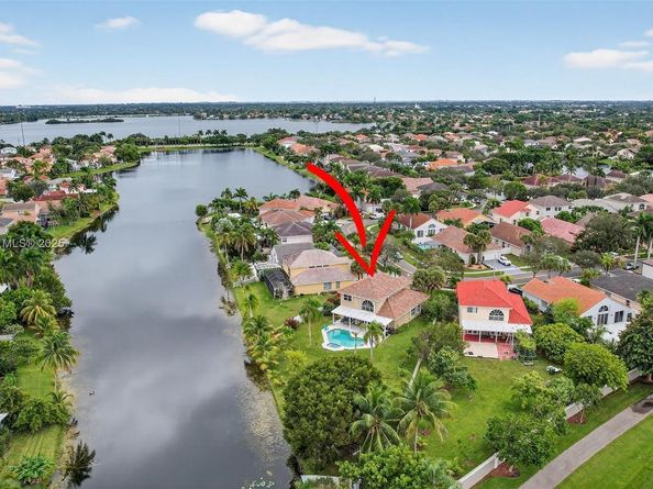 18551 NW 14th St, Pembroke Pines FL 33029