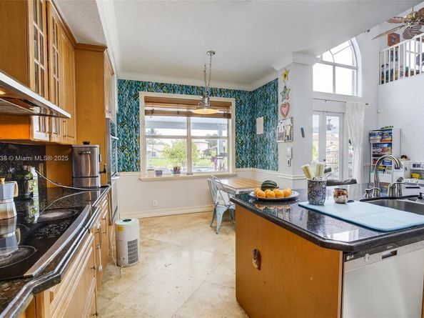 18551 NW 14th St, Pembroke Pines FL 33029