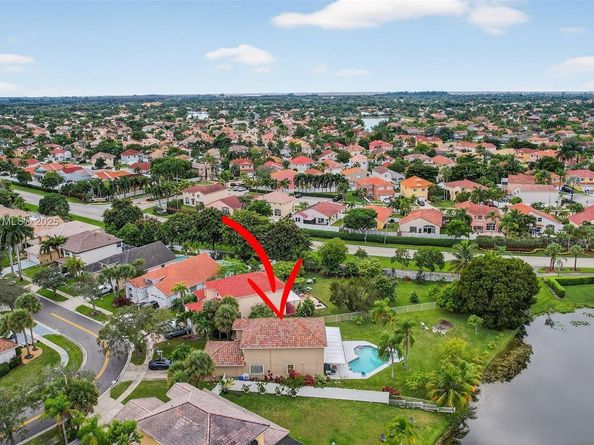 18551 NW 14th St, Pembroke Pines FL 33029