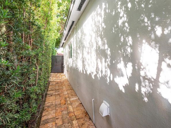 335 Romano Ave, Coral Gables FL 33134