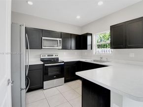 552 NE 5th Way, Florida City FL 33034