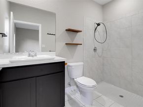 552 NE 5th Way, Florida City FL 33034