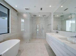 5825 Alton Rd, Miami Beach FL 33140