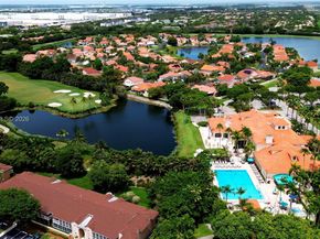 10564 NW 57th St, Doral FL 33178