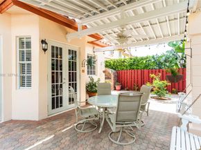 10564 NW 57th St, Doral FL 33178