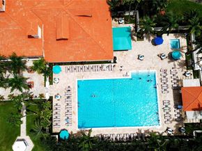 10564 NW 57th St, Doral FL 33178