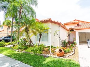 10564 NW 57th St, Doral FL 33178