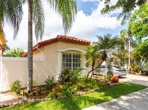 10564 NW 57th St, Doral FL 33178
