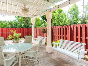 10564 NW 57th St, Doral FL 33178